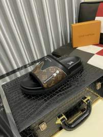 Picture of Louis Vuitton Slippers _SKULVsz38-44hnh0422984